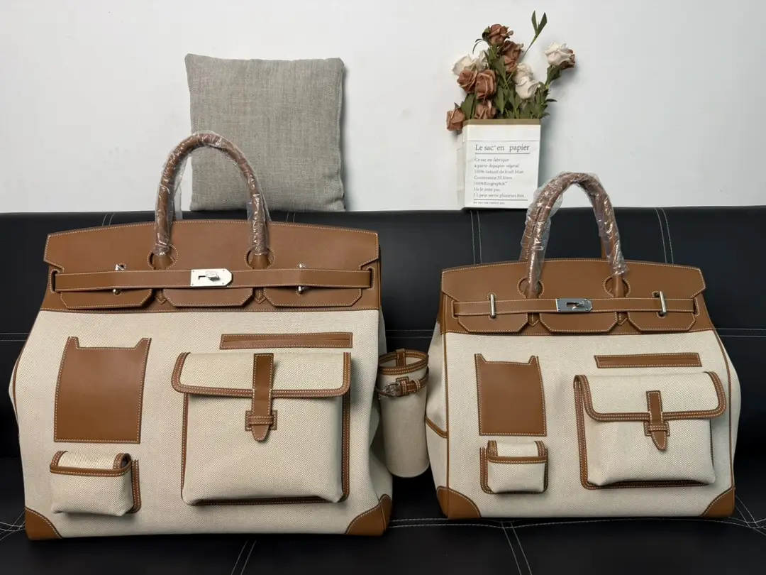 new product
Platinum Hac50/40 [Golden Brown] swift leather canvas, silver buckle, oversized