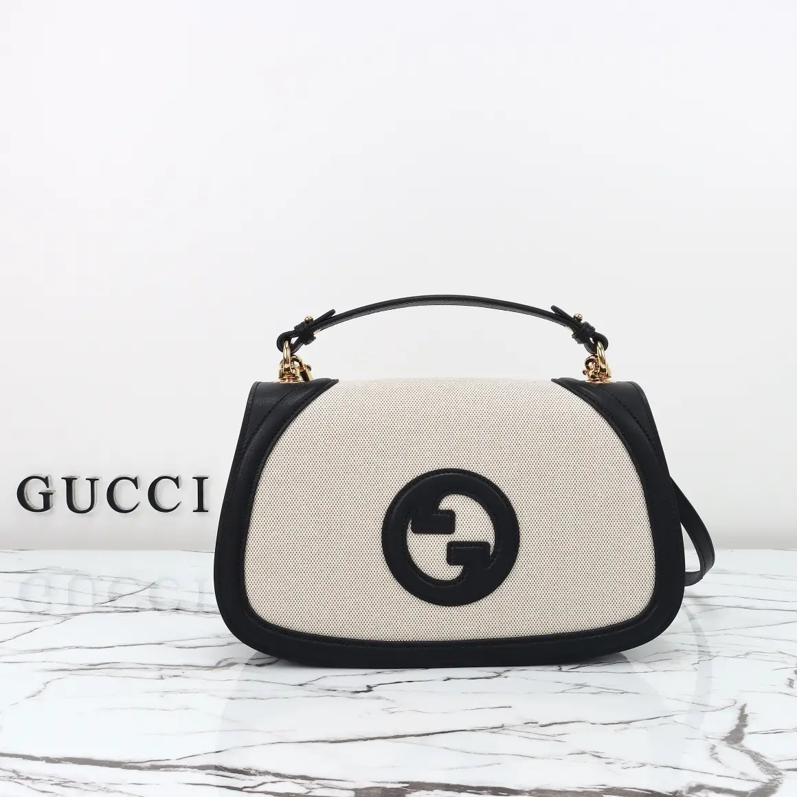 Gucci， Original leather, style 815716 canvas
