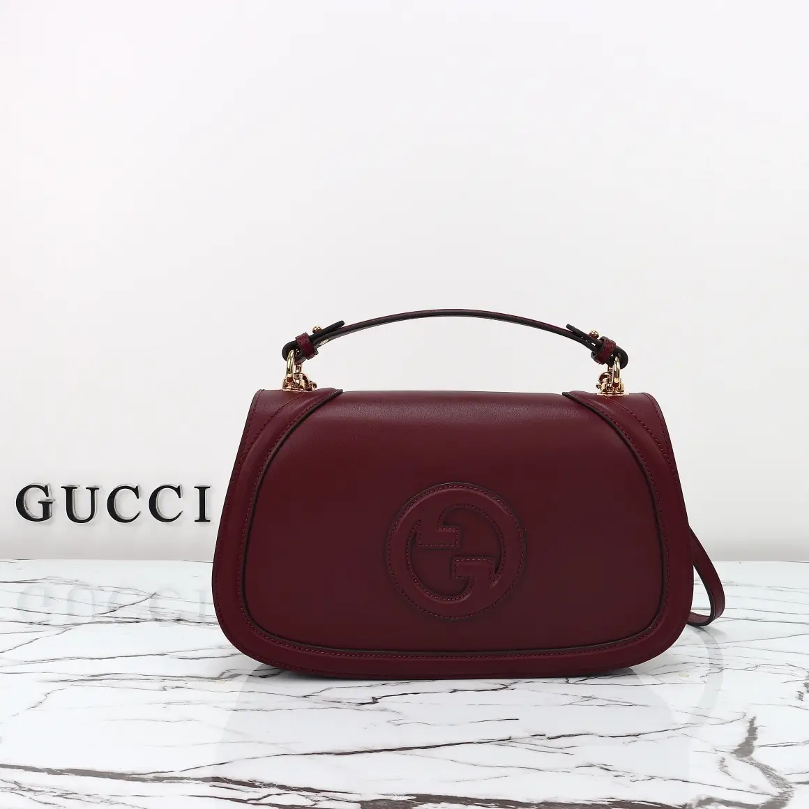 Gucci， Original leather, style number 815716, date red