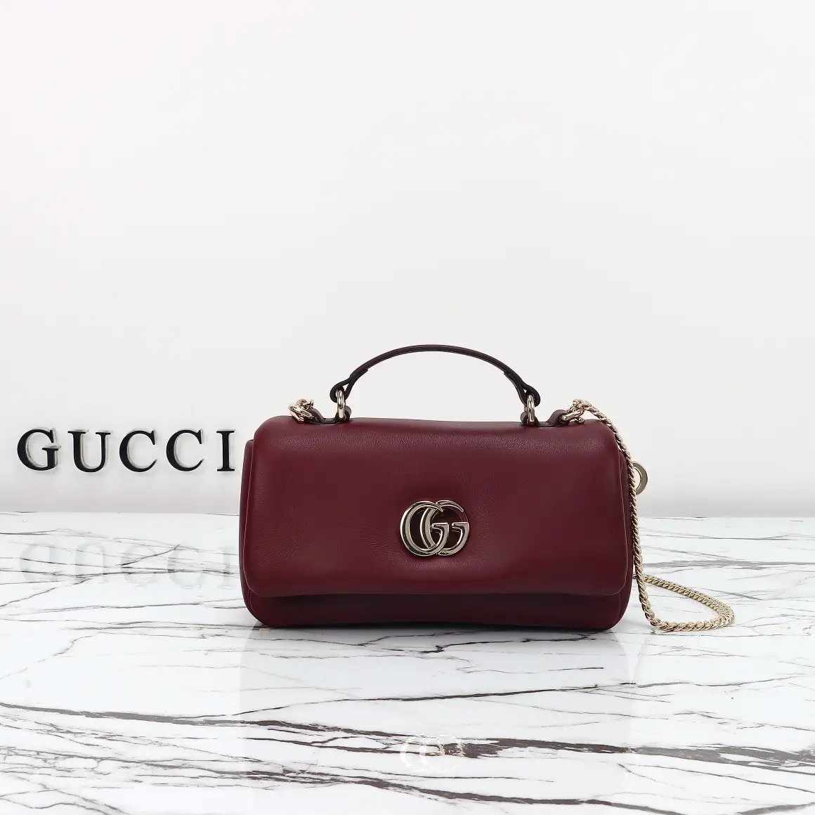 Gucci， Original leather, model number 806017 Ankela Red