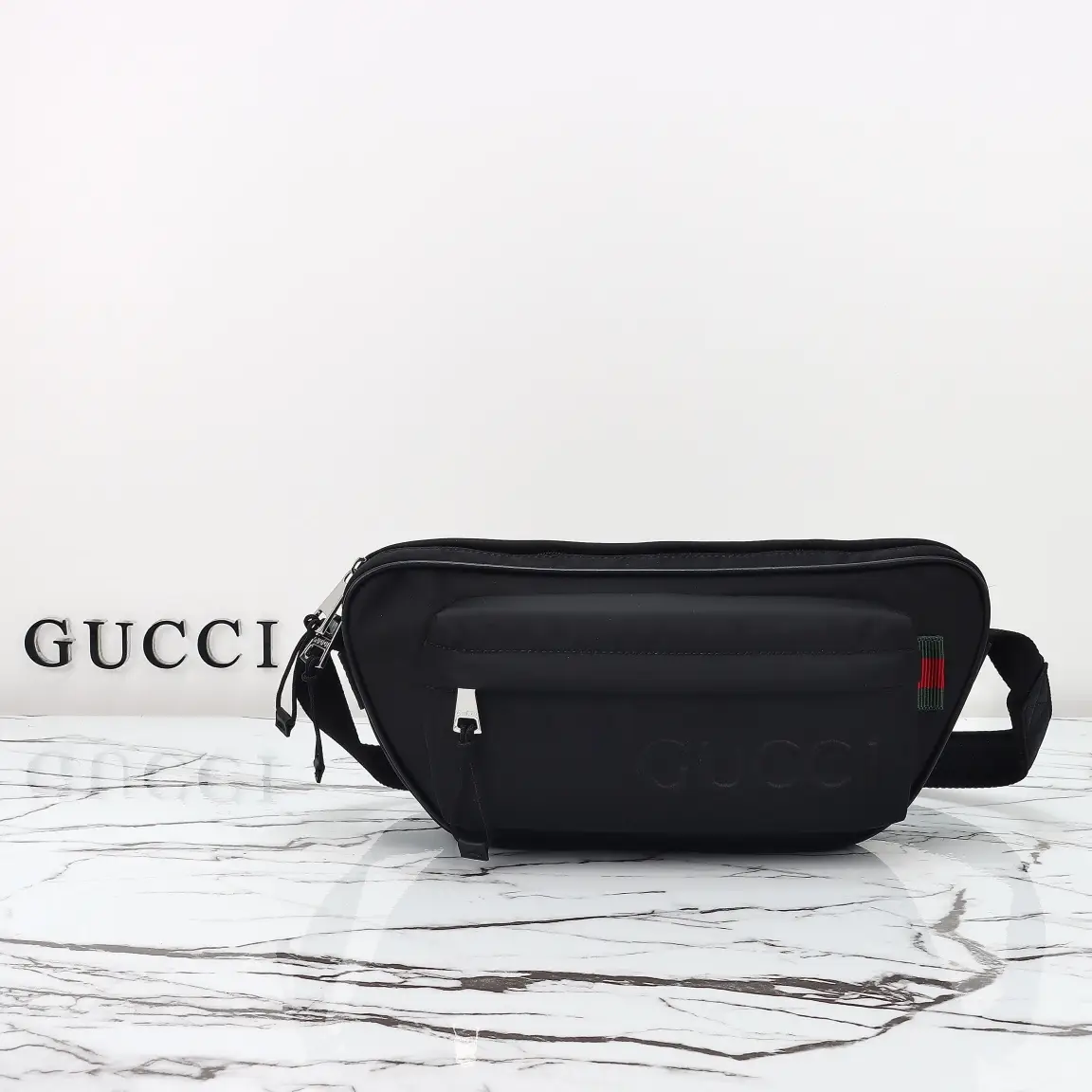 Gucci， Original leather, model number 802096, fabric size