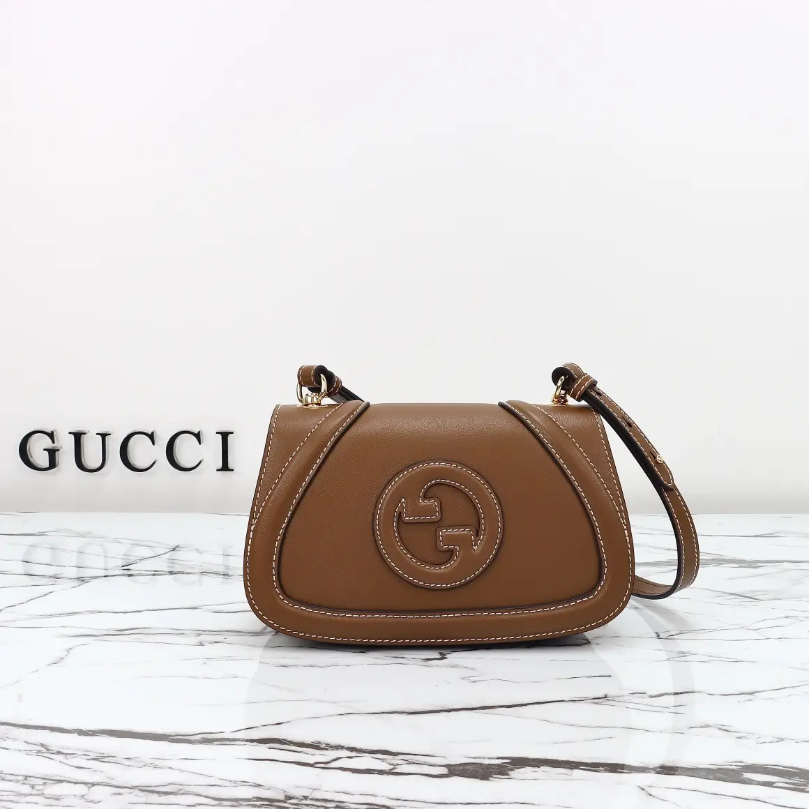 Gucci， Original leather, style 815700 brown leather