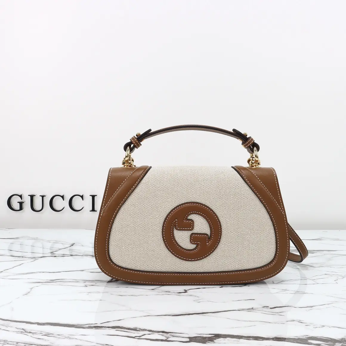 Gucci， Original leather, style 815714 white fabric