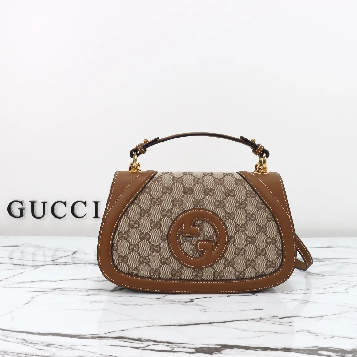 Gucci， Original leather, style 815714 apricot cloth