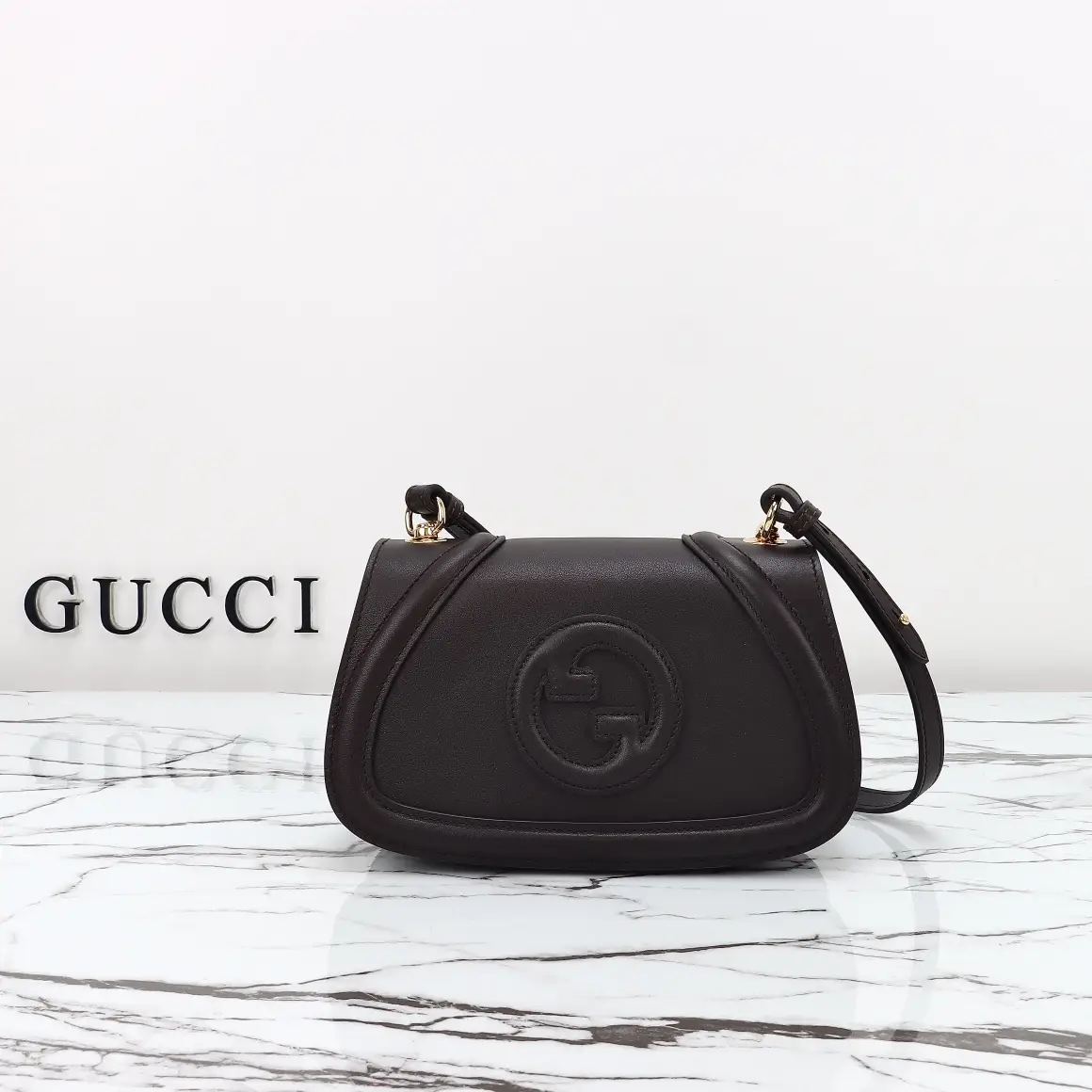 Gucci， Original leather, style 815700 brown leather