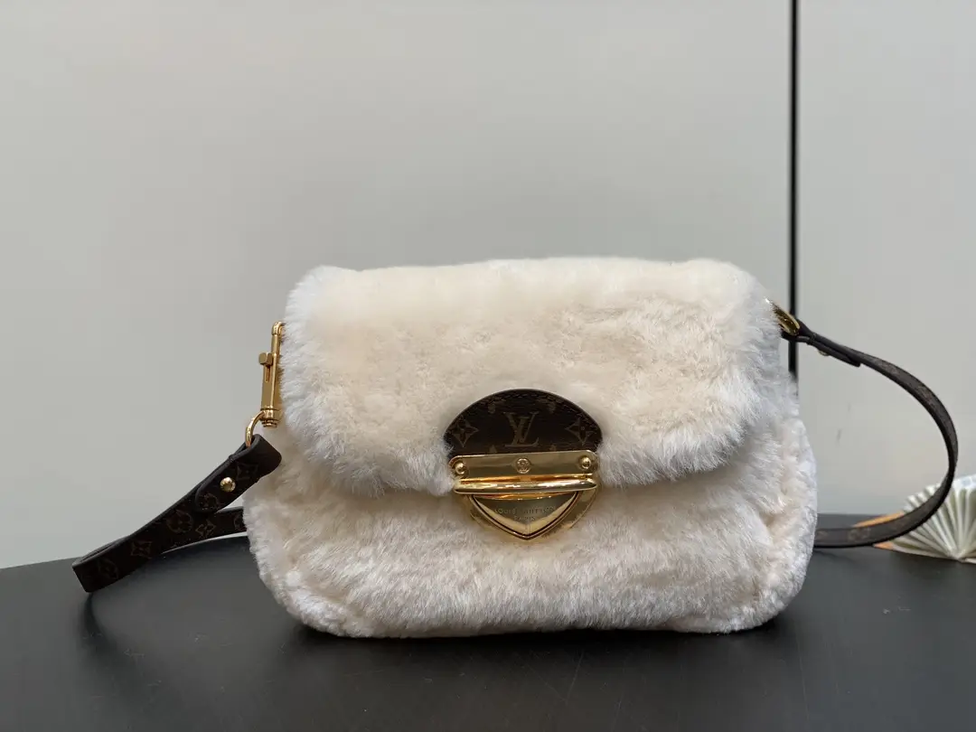 Goods M12097 meters white plush armpit bag, Yuanbao bag series SUNSET Jh handbag