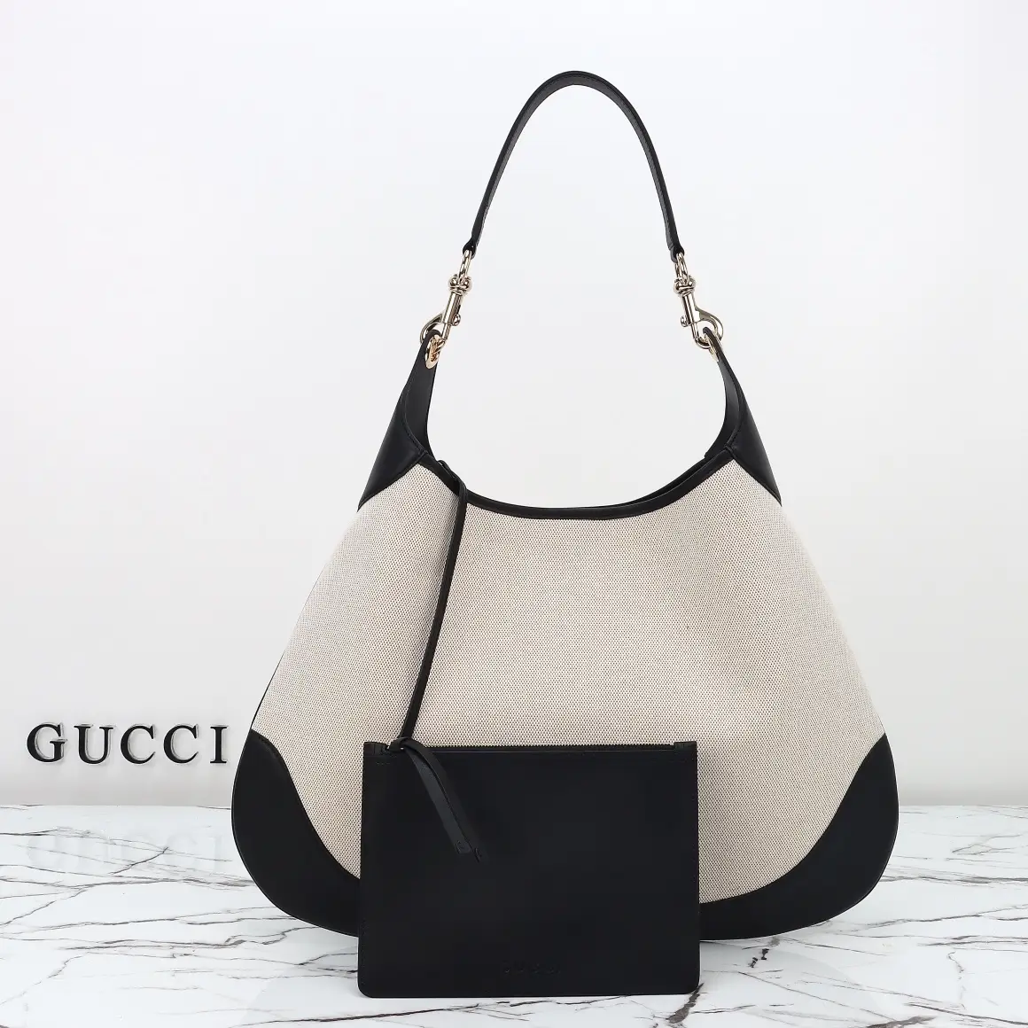 Gucci， Original leather, style 815924 canvas leather size: width 4