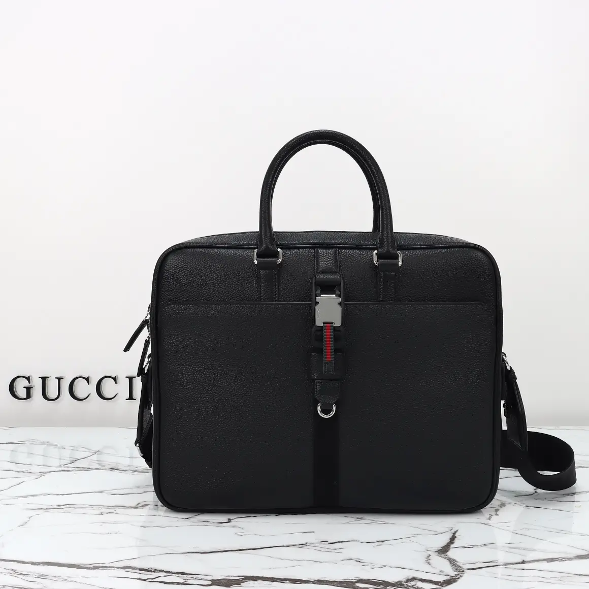 Gucci， Original leather, model number 816757 grams leather size: width 37x