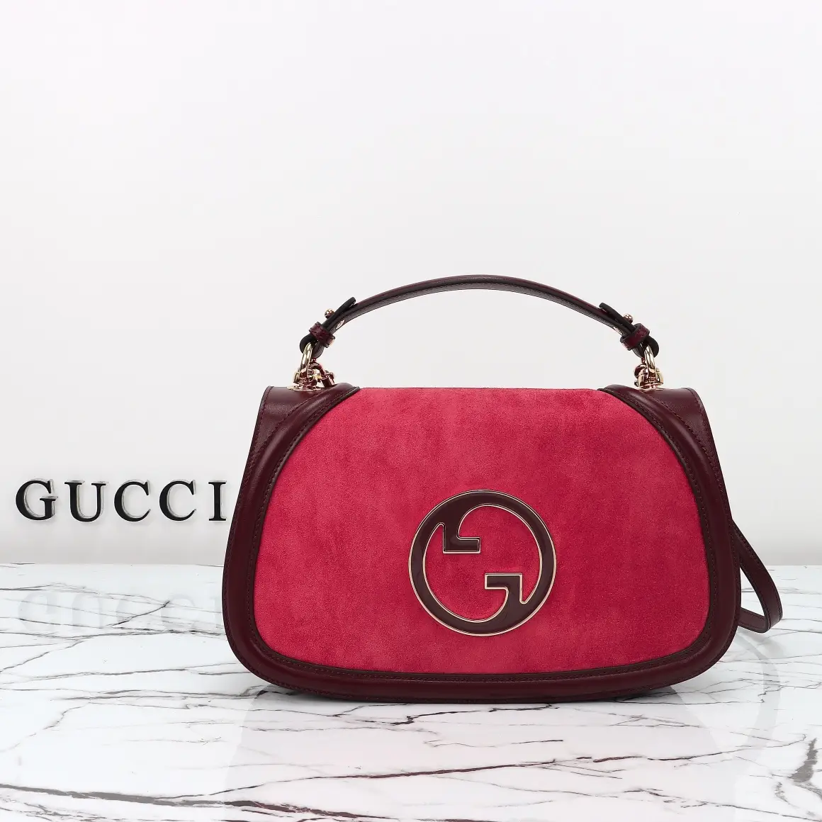 Gucci， Original leather, style number 815719, wine red