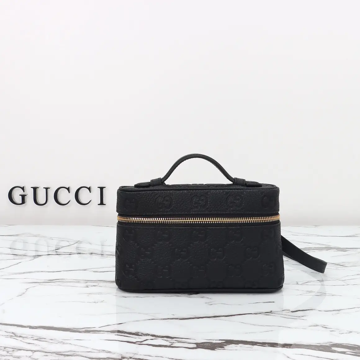 Gucci， Original leather, model number 815949 grams, compression size: width 20x
