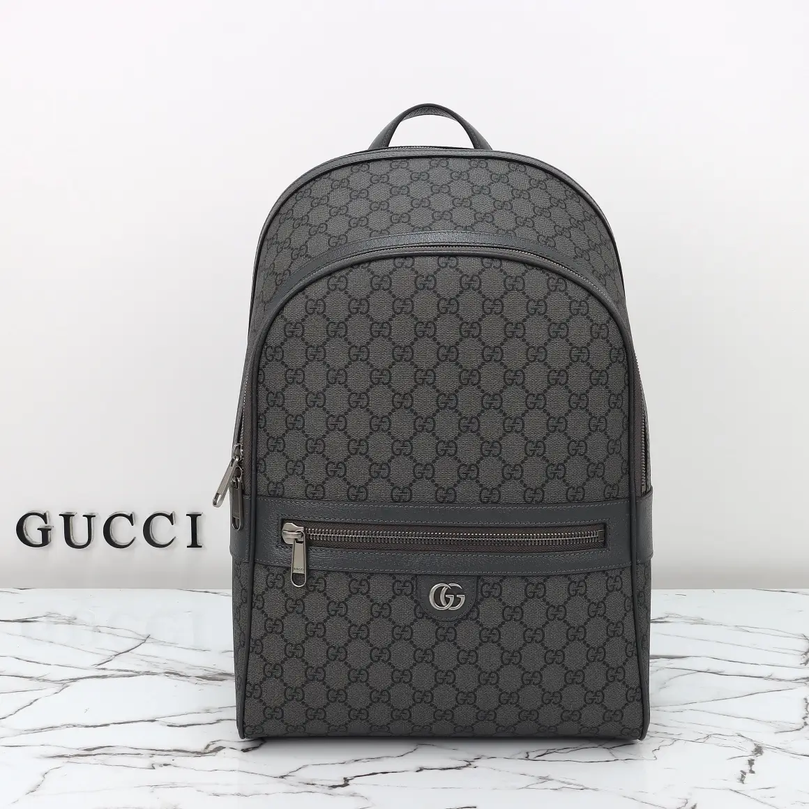 Gucci， Original leather, model number 821938 gray adhesive size