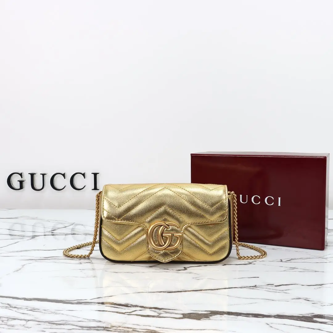 Gucci， Original leather, model number 476433, gold size