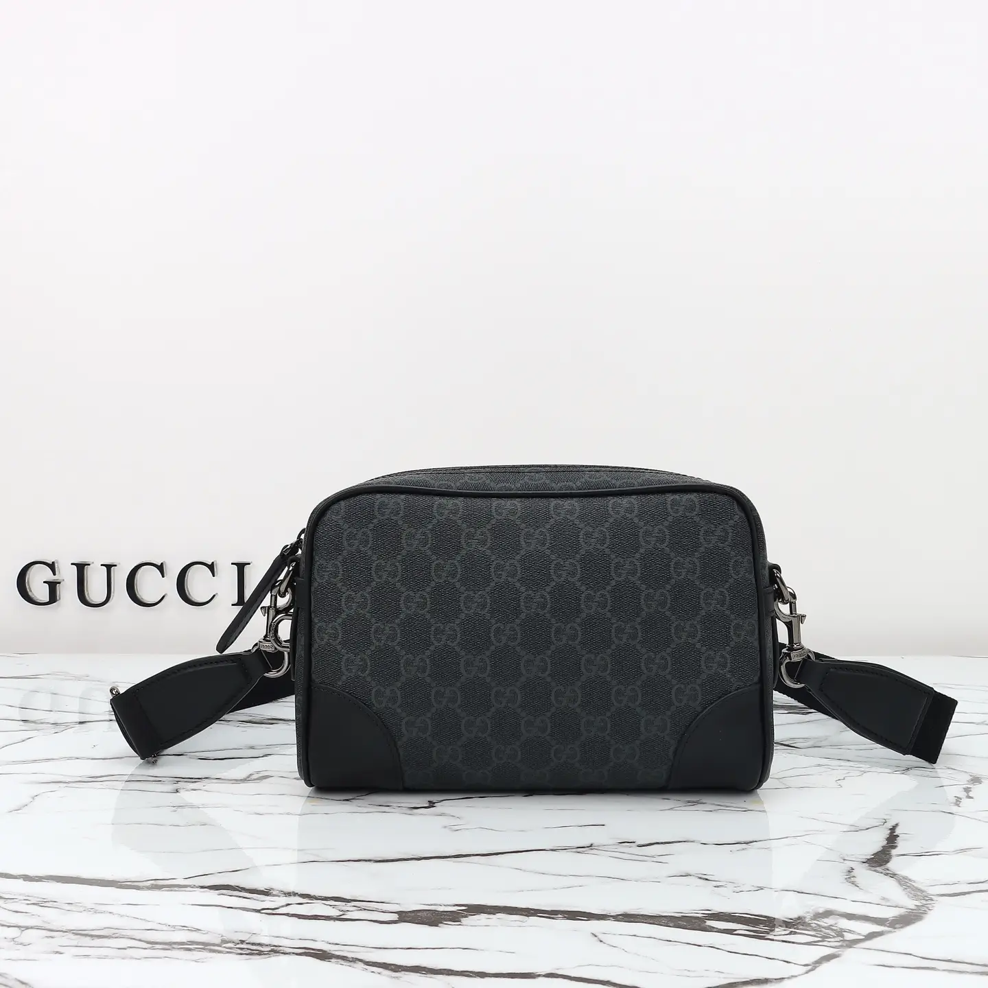 Gucci， Original leather, model number 821155 grams of adhesive