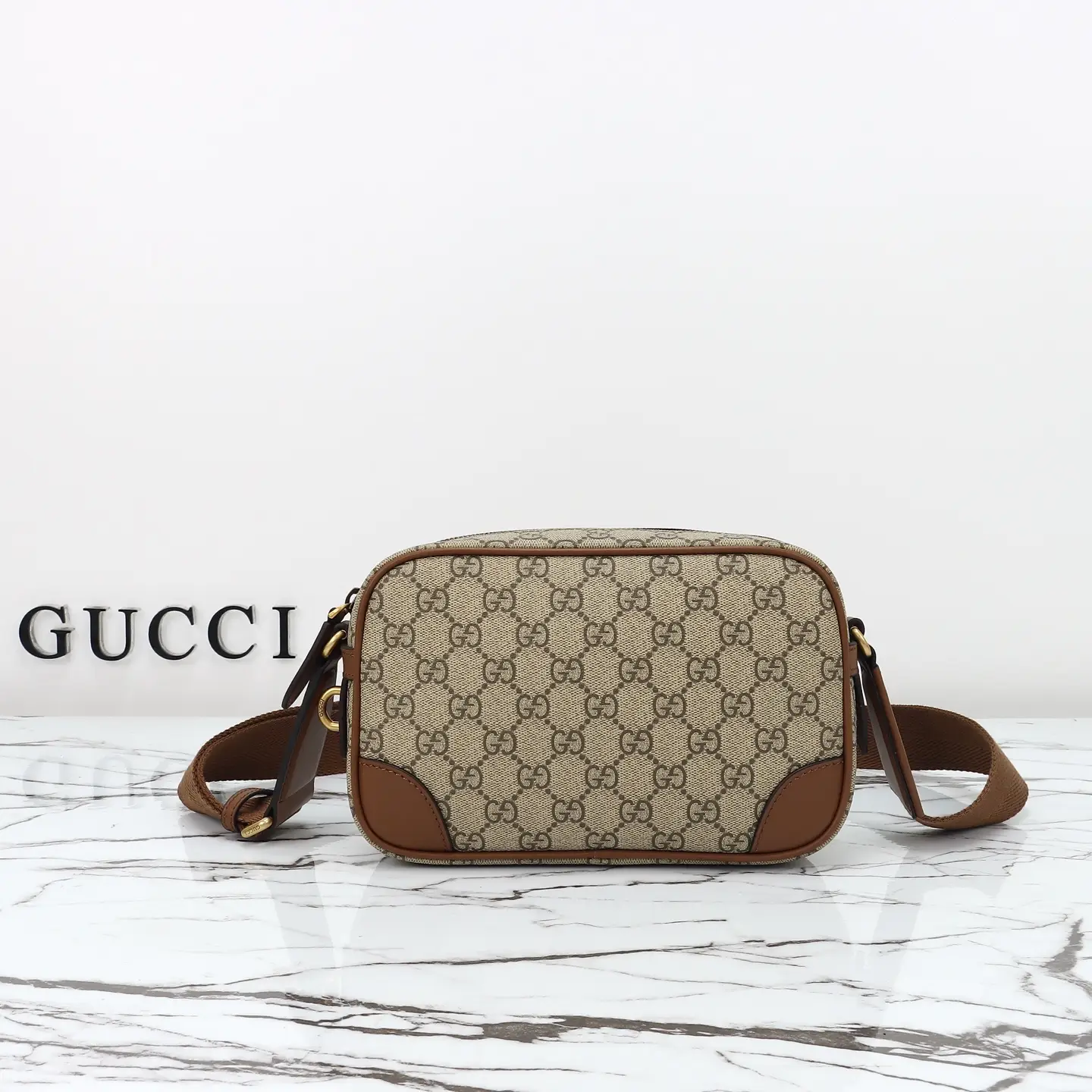 Gucci， Original leather, style 821216 apricot brown size: 22x wide