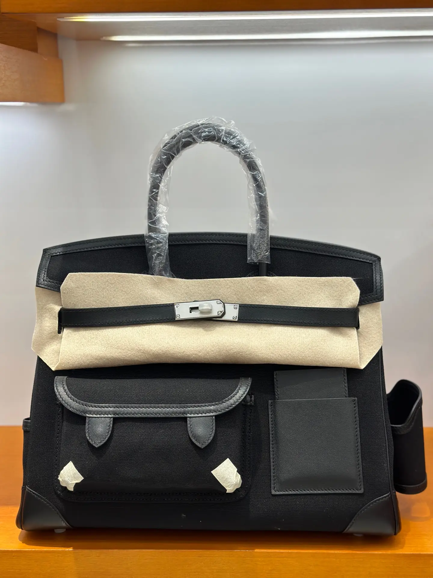 birkin cargo  35
A style that both men and women can handle