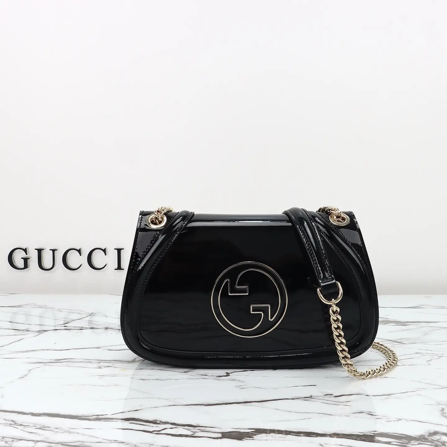 Gucci， Original leather, model number 815715g paint