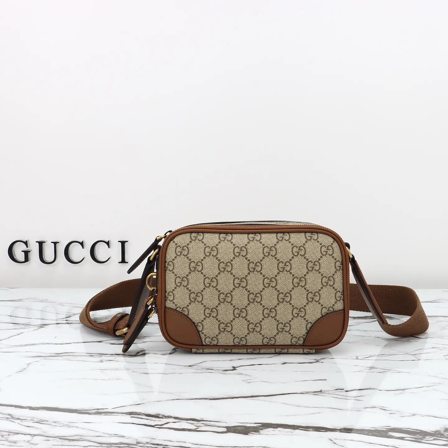 Gucci， Original leather, style 821217 apricot brown size: 19x wide
