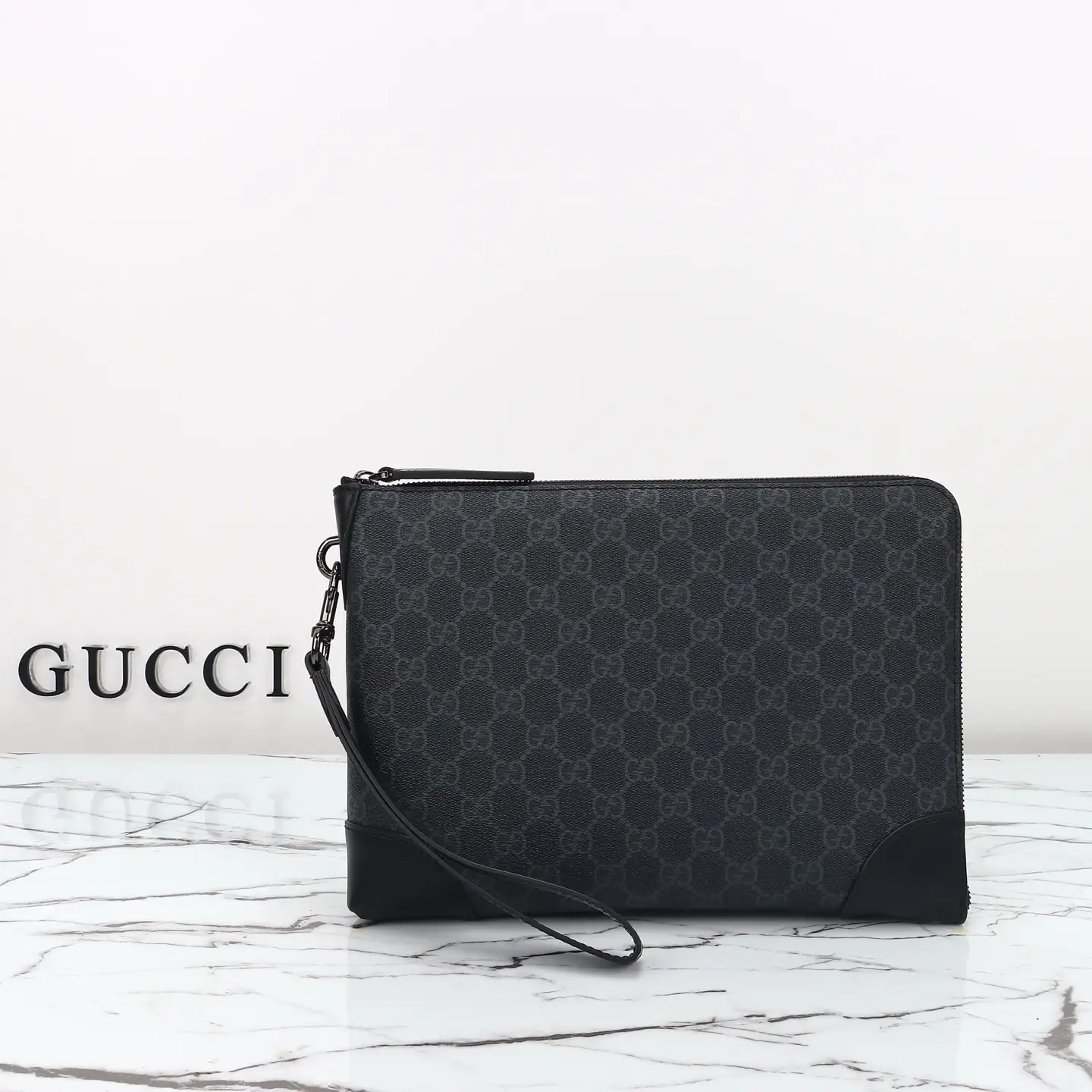 Gucci， Original leather, model number 821156 grams adhesive size