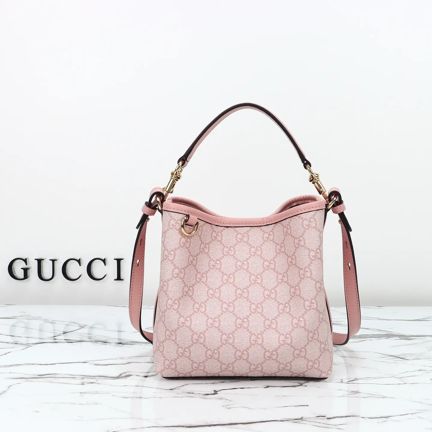 Gucci， Original leather, model number 815118 powder adhesive