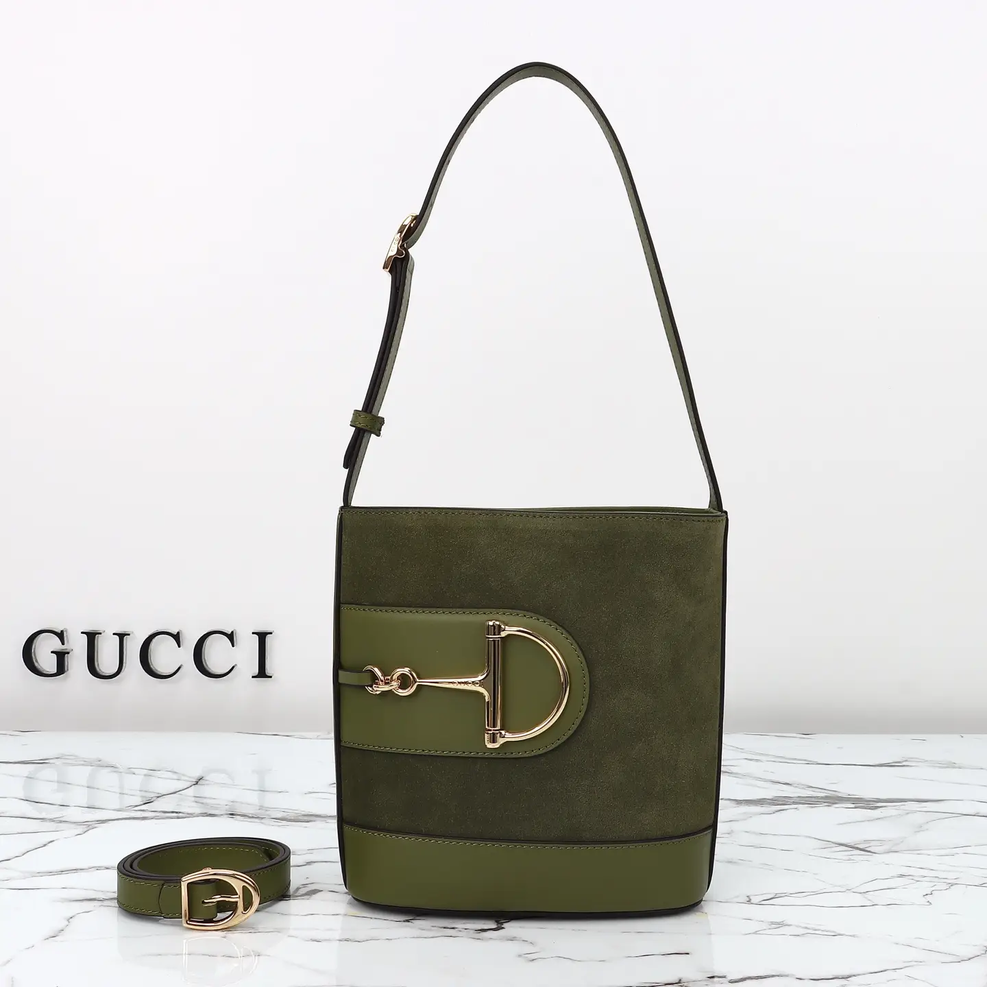 Gucci， Original leather, model number 833665 green grinder