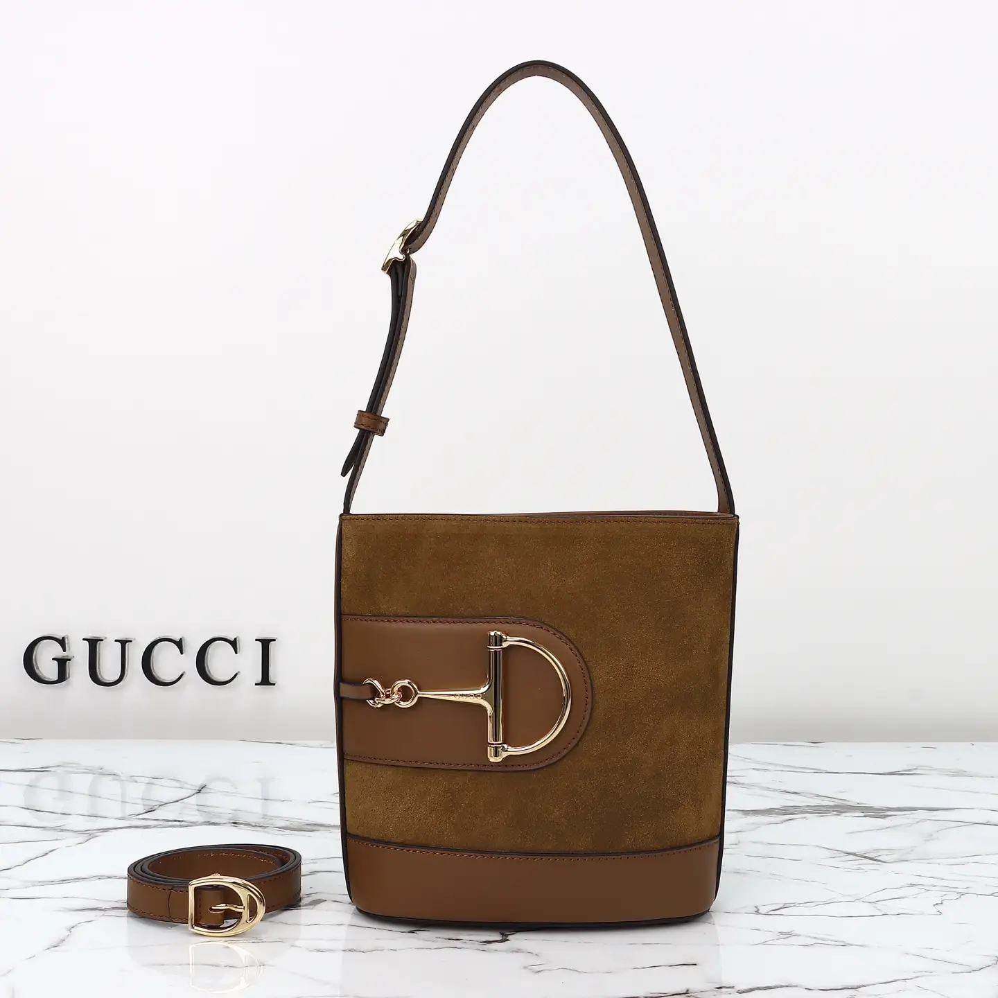 Gucci， Original leather, style 833665 brown frosted size: width 18