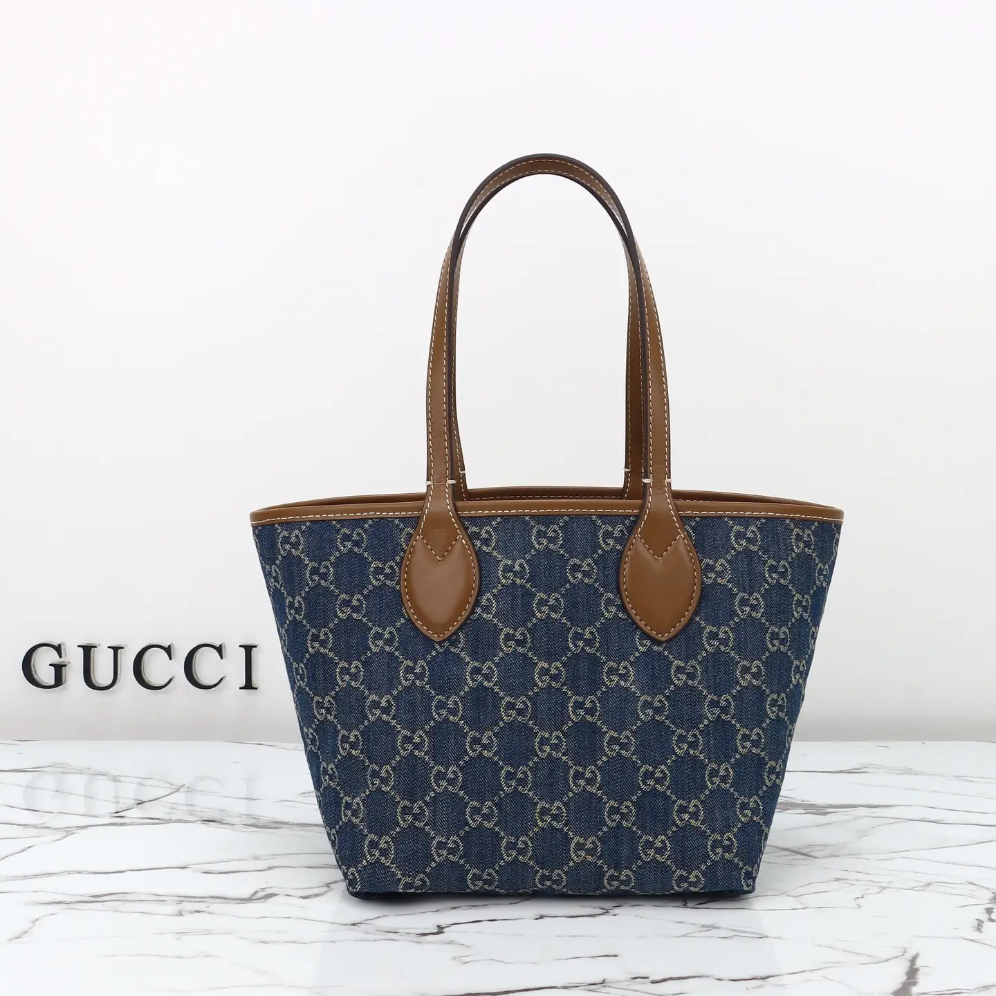 Gucci， Original leather, style 820496 blue denim brown leather