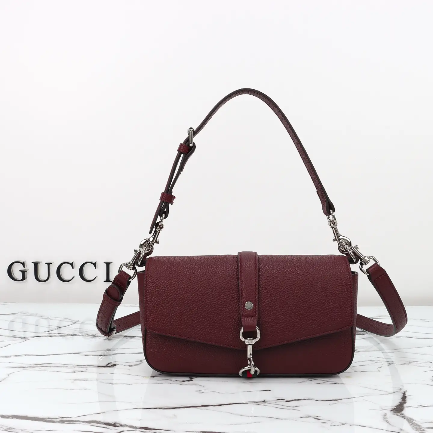 Gucci， Original leather, style 821623 Ankela red size: width 2