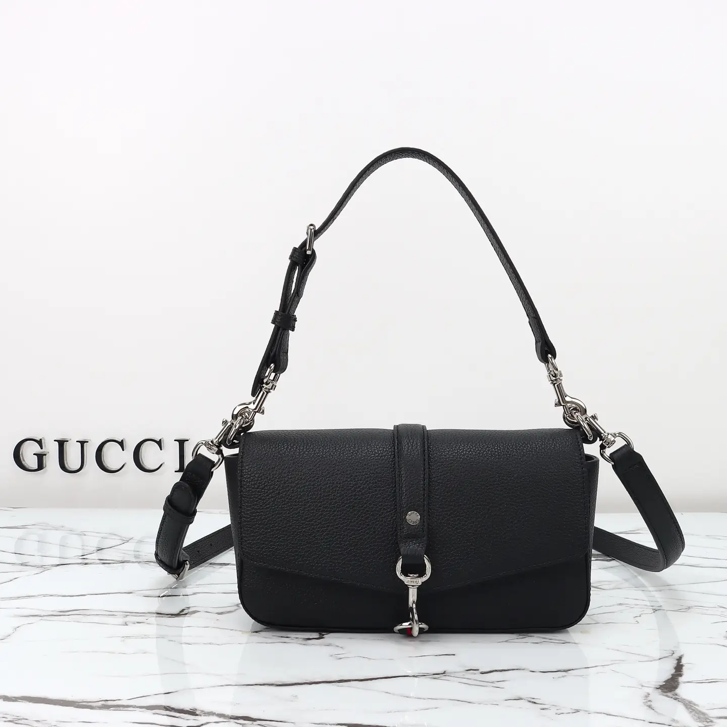 Gucci， Original leather, model number 821623 grams leather size: width 23