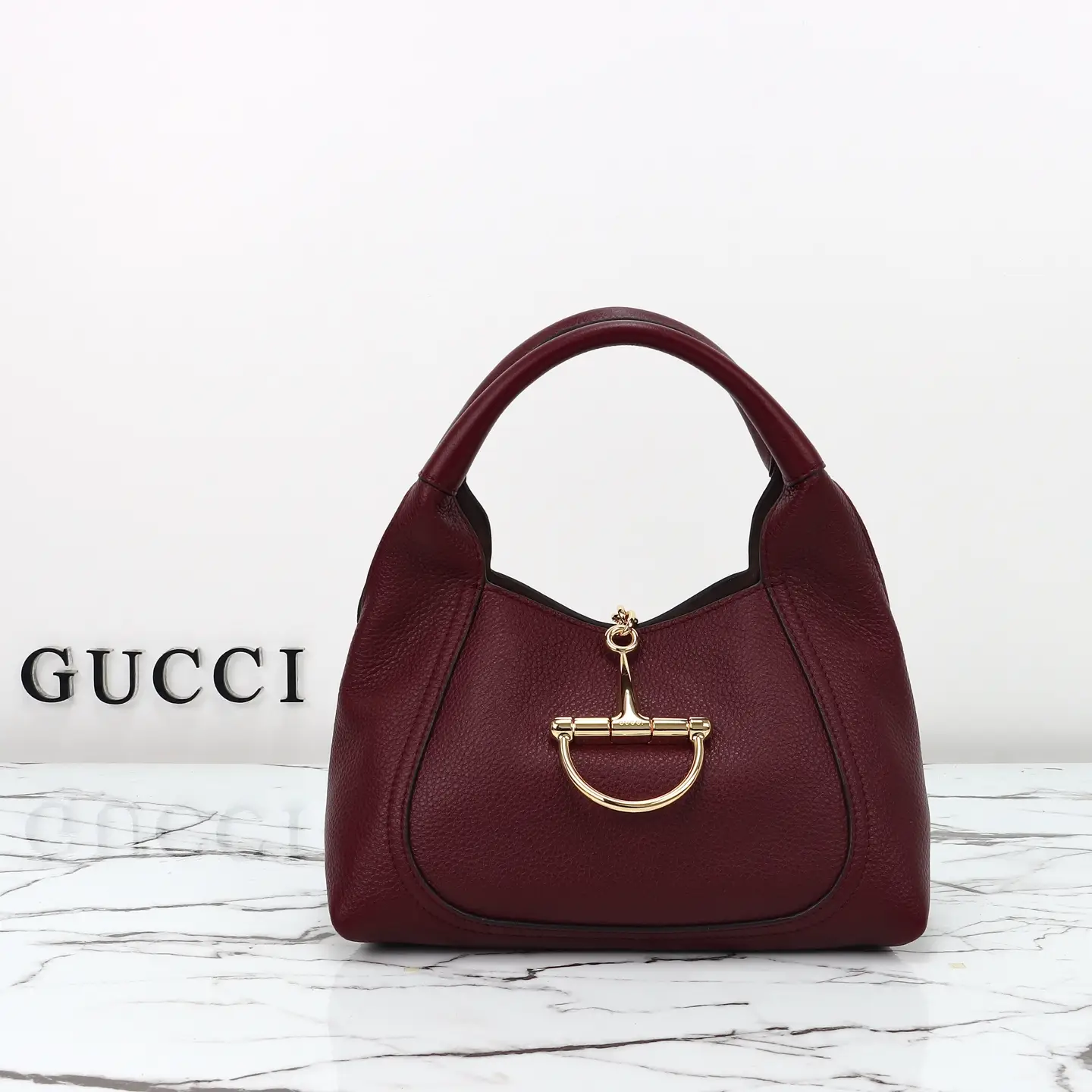 Gucci， Original leather, model number 837467 Red
