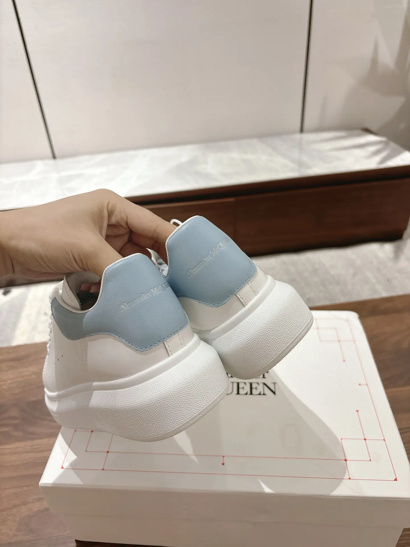 New Counter Style - Light Blue Leather Tail
Yangli: Women's 280, Men's 290