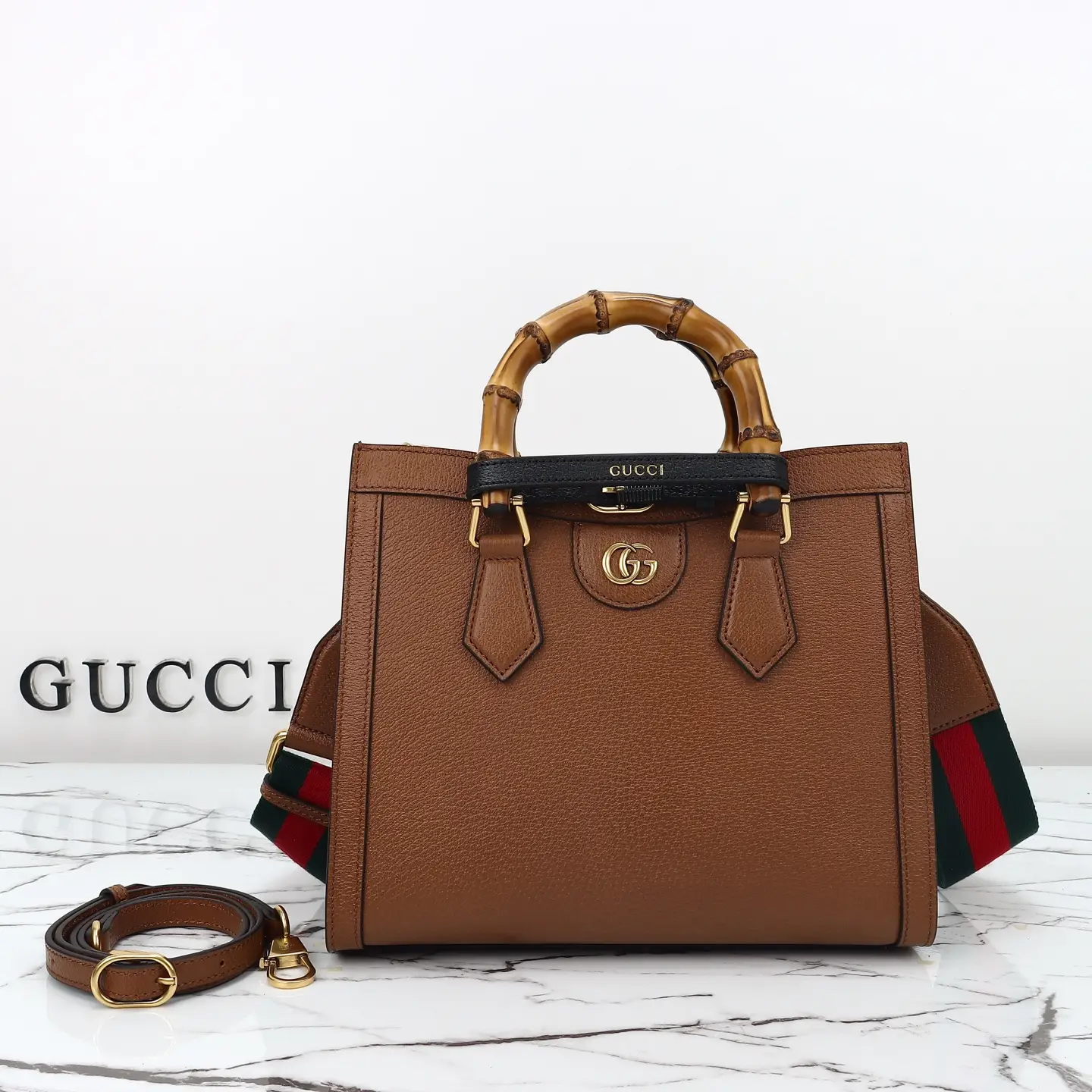 Gucci， Original leather, style 702721 brown leather size