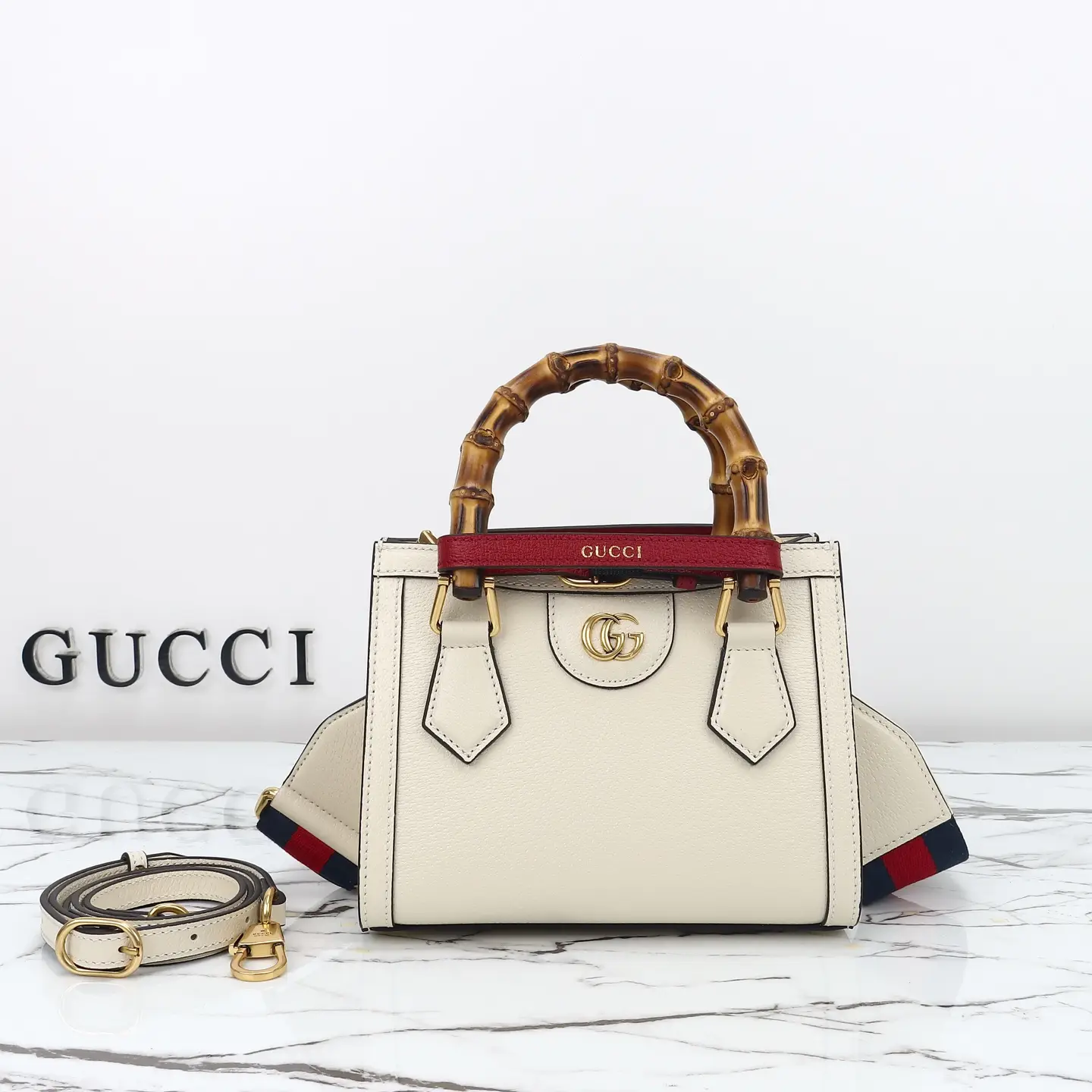 Gucci， Original leather, model number 702732, white leather size