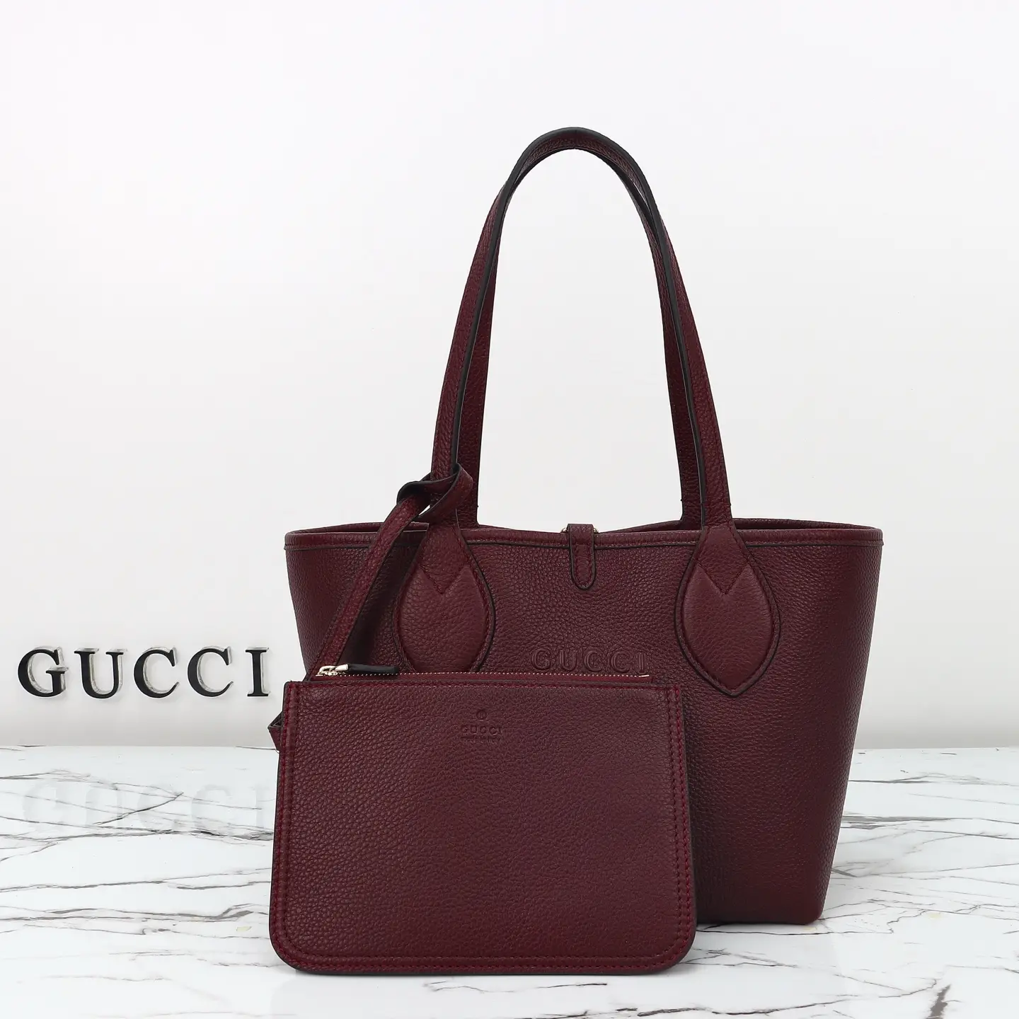 Gucci， Original leather, model number 839124, can be pulled in red, size: width 2