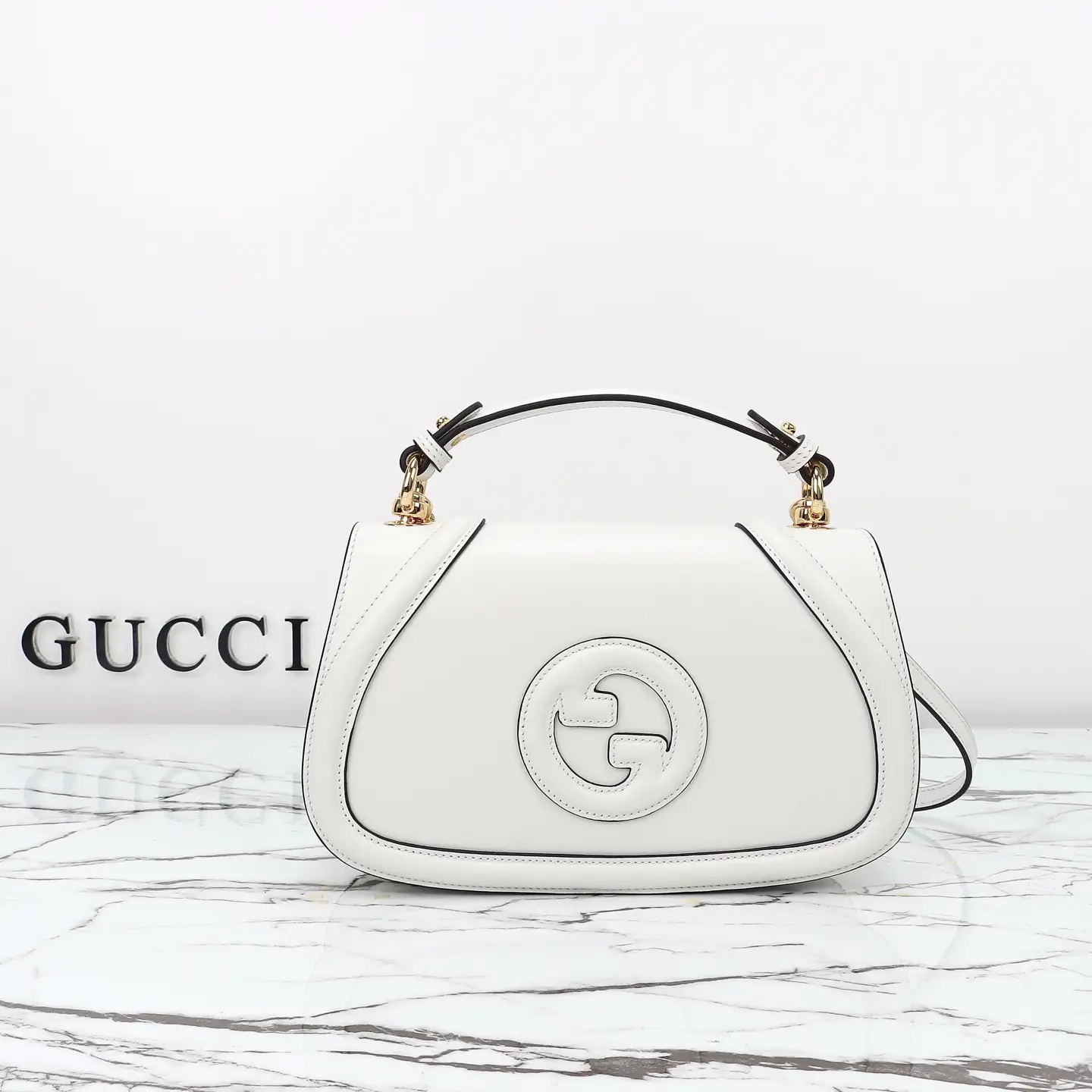 Gucci， Original leather, model number 815714 white leather
