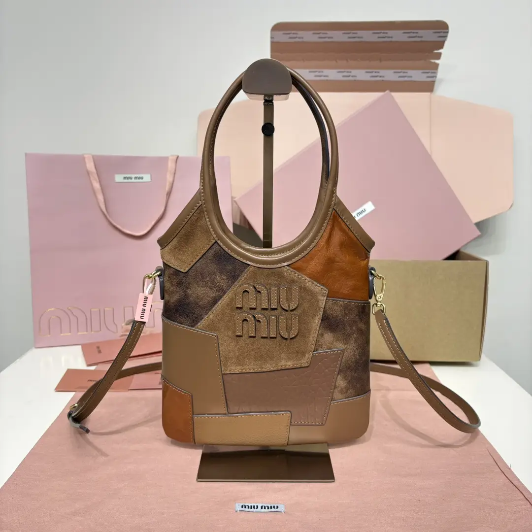 Brown patchwork
5BA281, miu's new mini tote bag, new size small and cute to fit