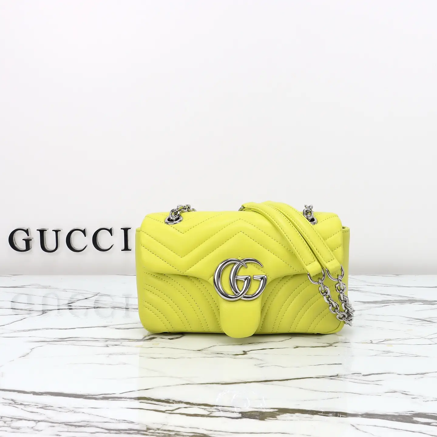 Gucci， Original leather, style 837280, bright yellow size