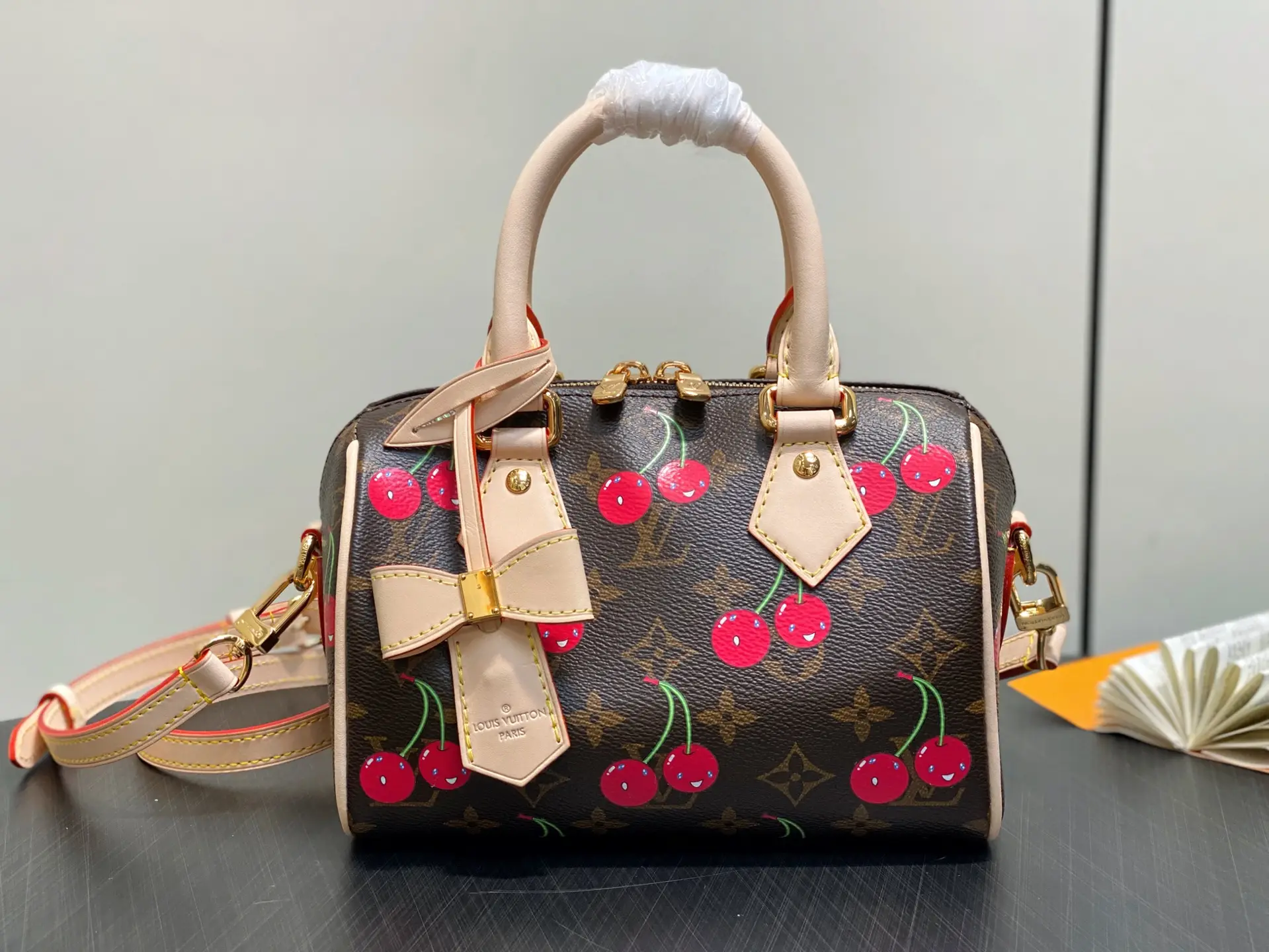 M13094 Old Flower Silk Screen Cherry Pillow Bag Speedy Season's New LV