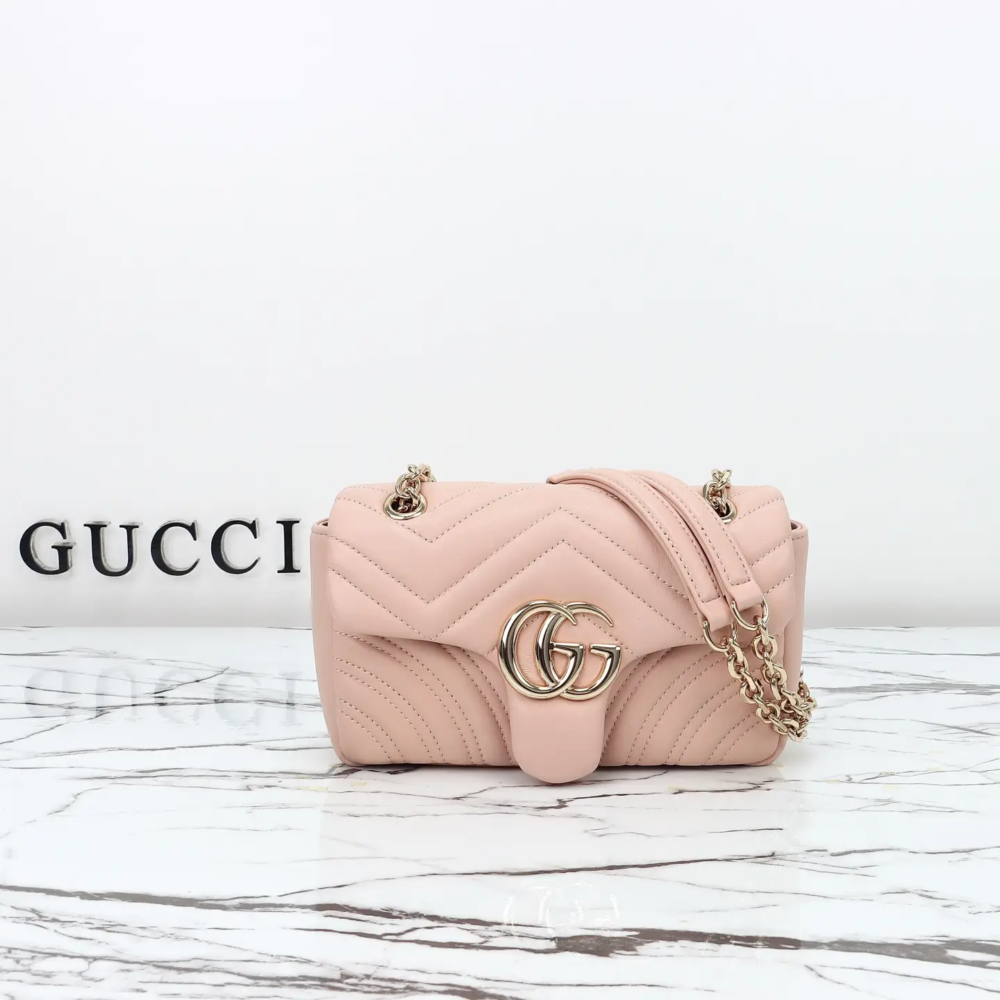 Gucci， Original leather, model number 837280, light powder size