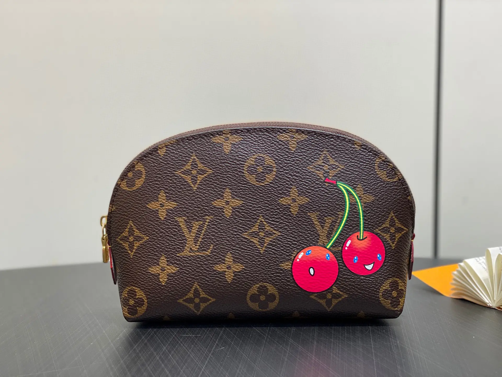 M13766 Old Flower M47515 Cherry Makeup Bag POCHETTE