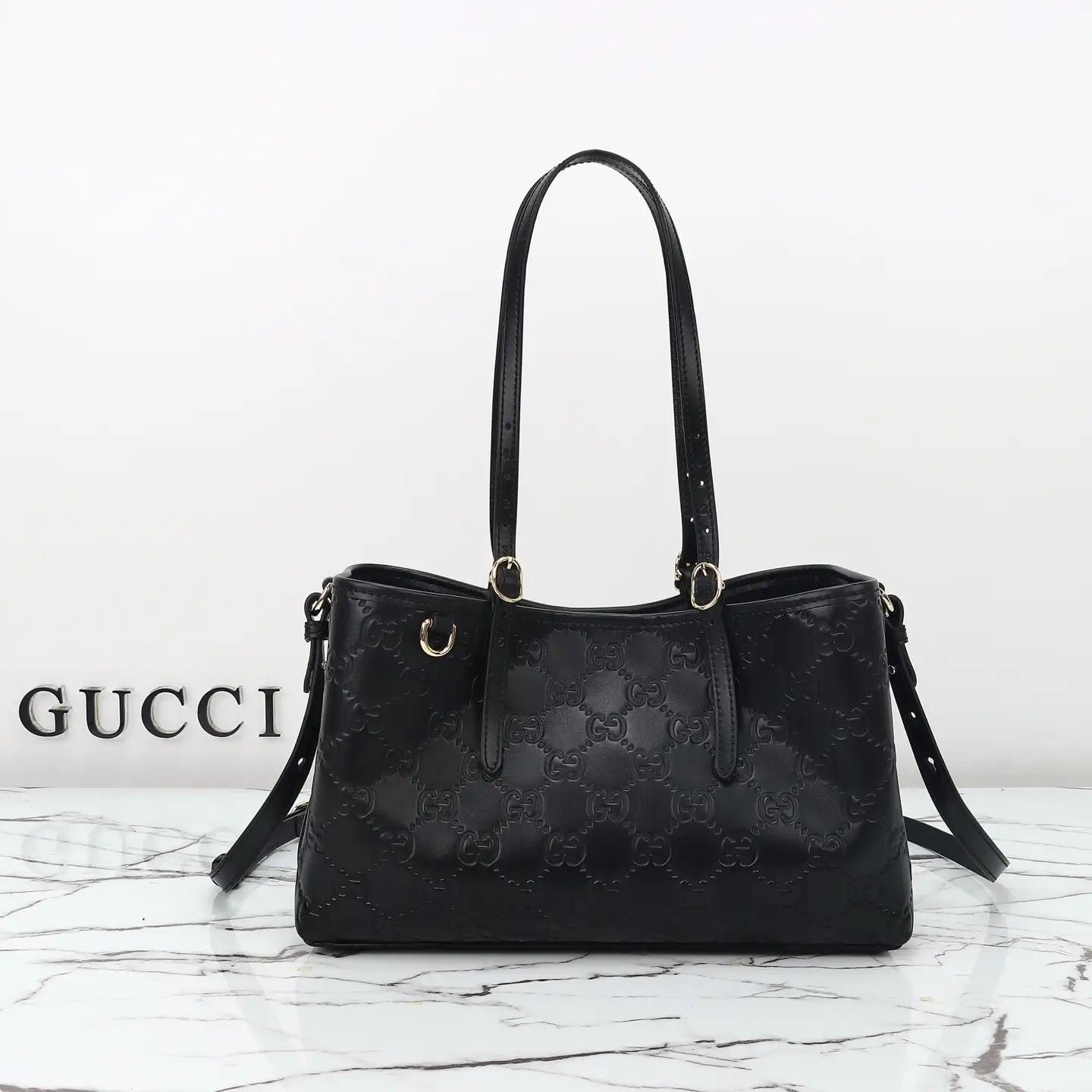 Gucci， Original leather, model number 815214 grams, compressed