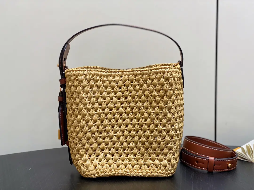 ✨ 【 ALL IN BB handbag 】 m14217 woven
This section