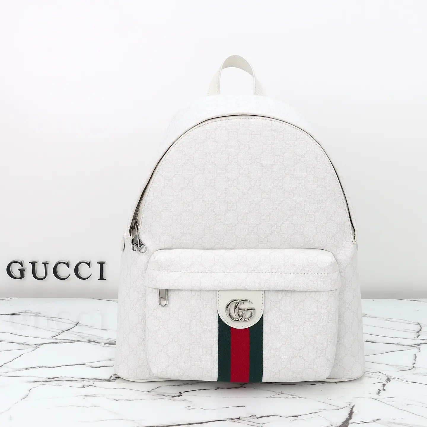 Gucci， Original leather, model number 834466, white glue size