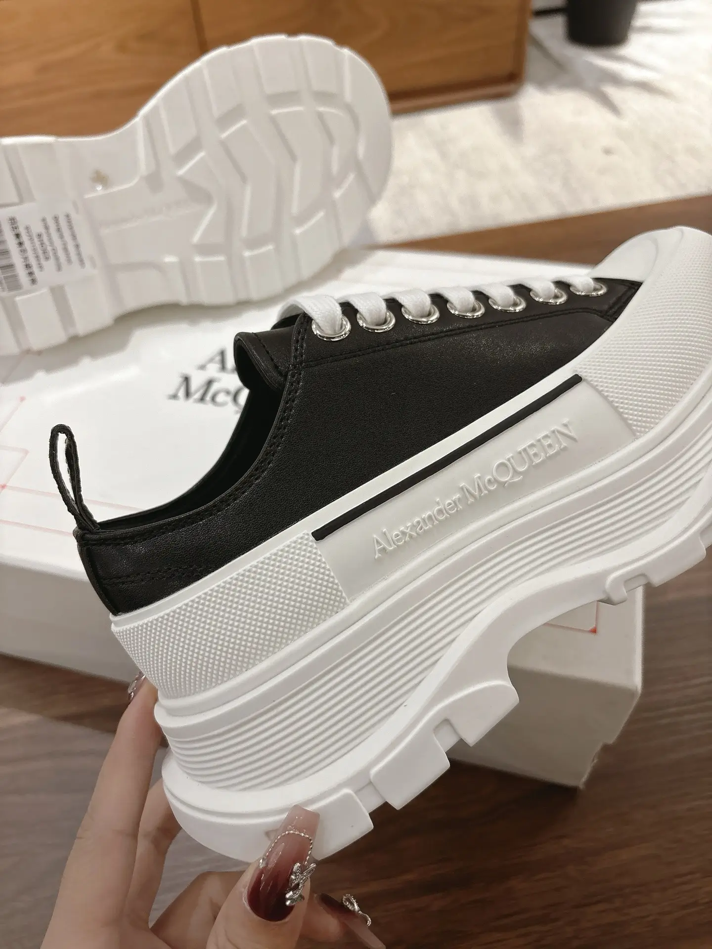 Leather style
Female style￥
Men's style ¥ 320
Top quality, inspection free products (with