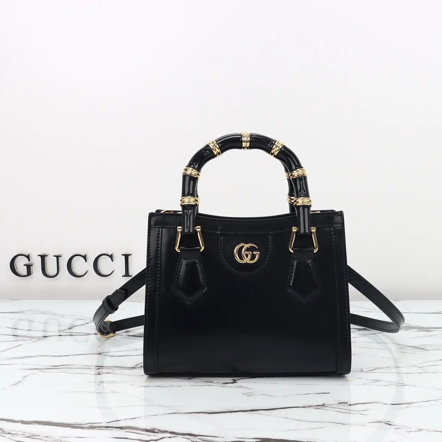 Gucci， Original leather, model number 832936 grams of leather