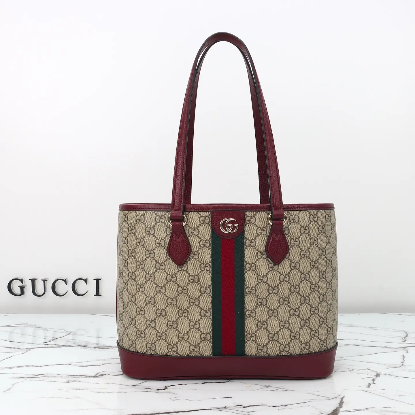 Gucci， Original leather, style 836849 Brown size: 31x wide