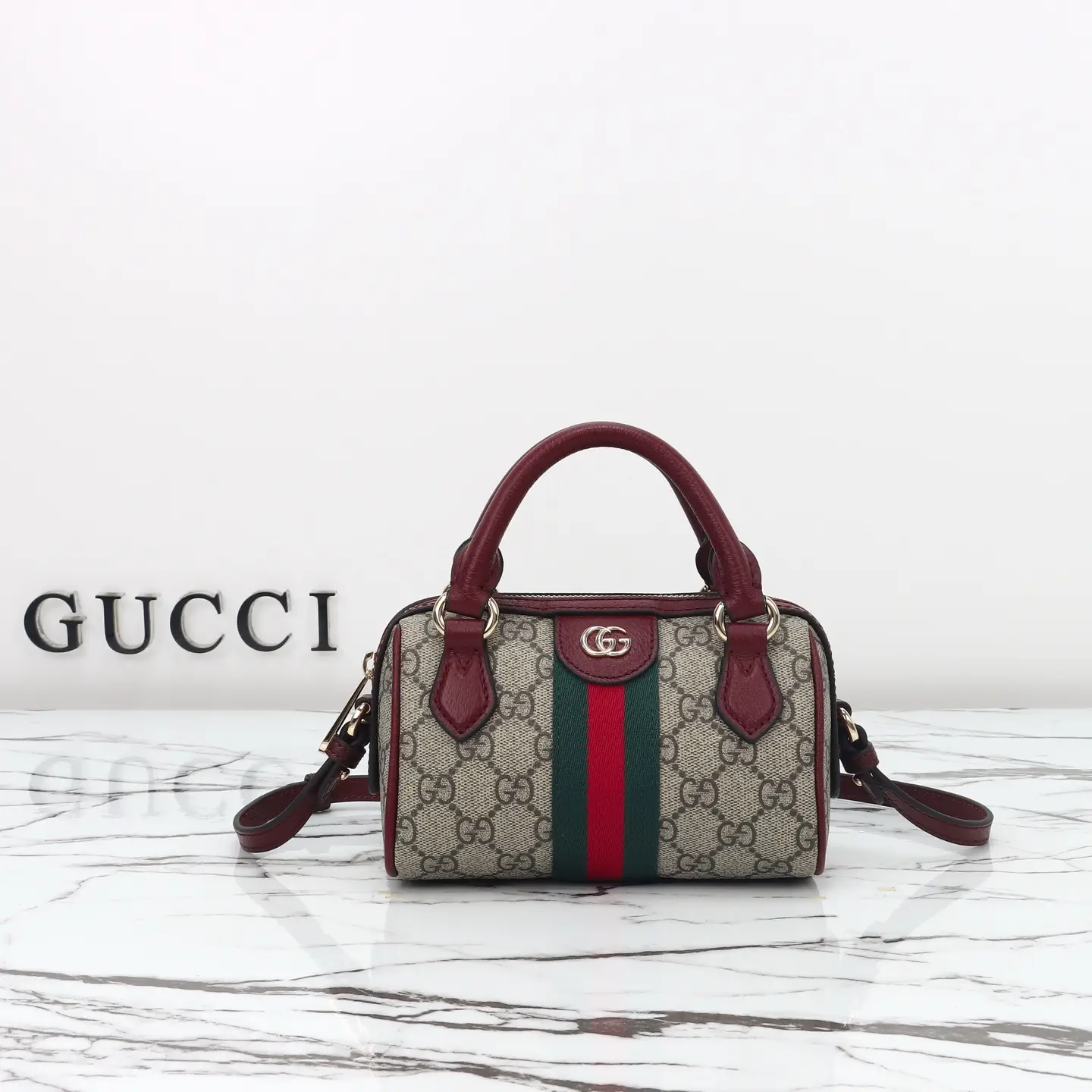 Gucci， Original leather, style 838478 Brown size: 16x wide