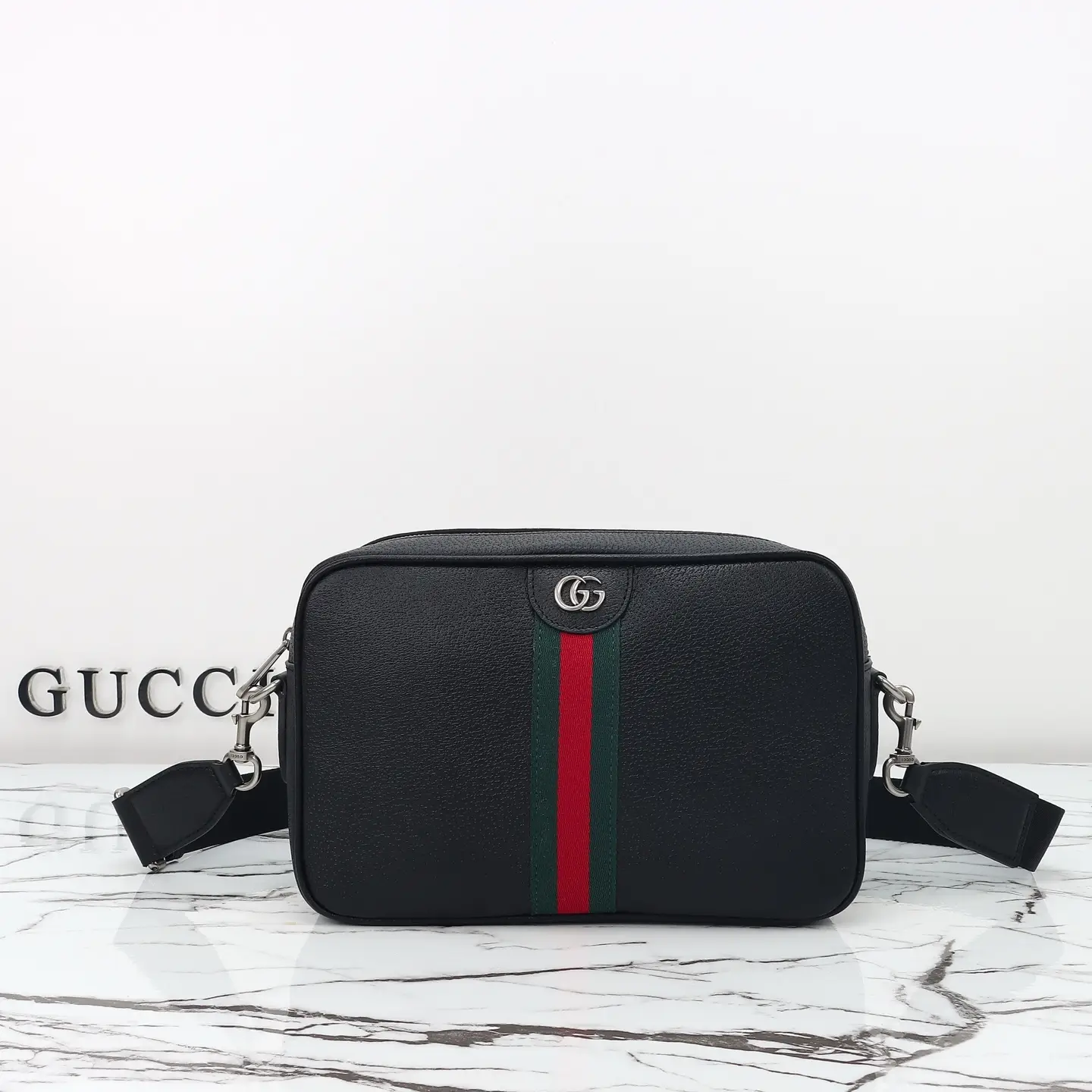 Gucci， Original leather, model number 834468 grams leather size
