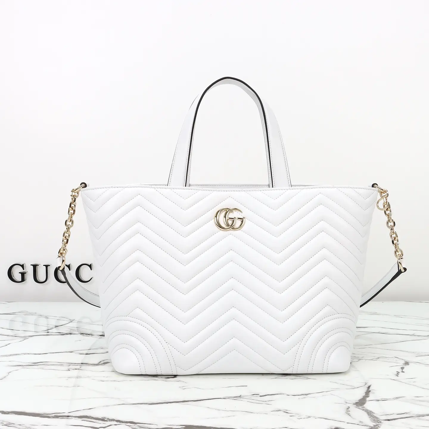 Gucci， Original leather, model number 847387, white leather size