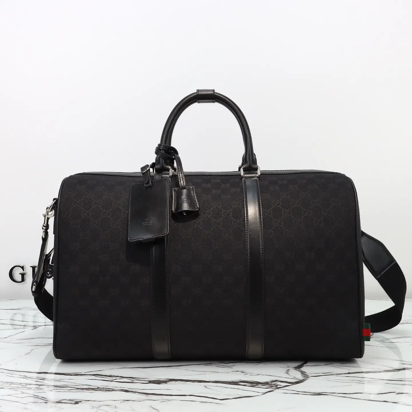 Gucci， Original leather, model number 834457g fabric