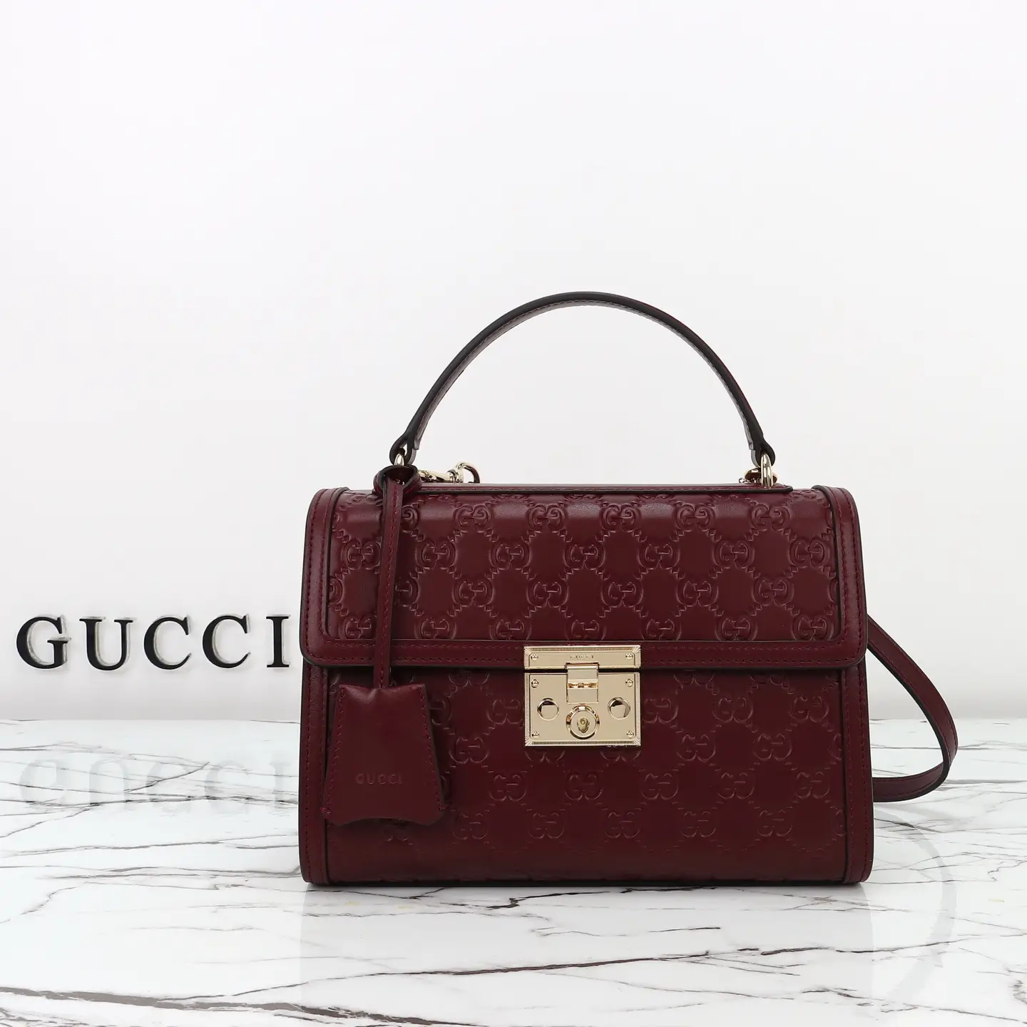 Gucci， Original leather, model number 838998, red embossed size: width 26